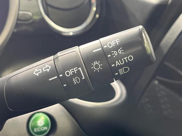 Ｎ－ＢＯＸカスタム Ｇ　ＳＳパッケージ　４ＷＤ　禁煙車　ＳＤナビ　後席モニター　両側電動スライドドア　スマートキー　ＨＩＤヘッド　オートライト　ステアリングスイッチ　オートエアコン　横滑り防止装置（8枚目）