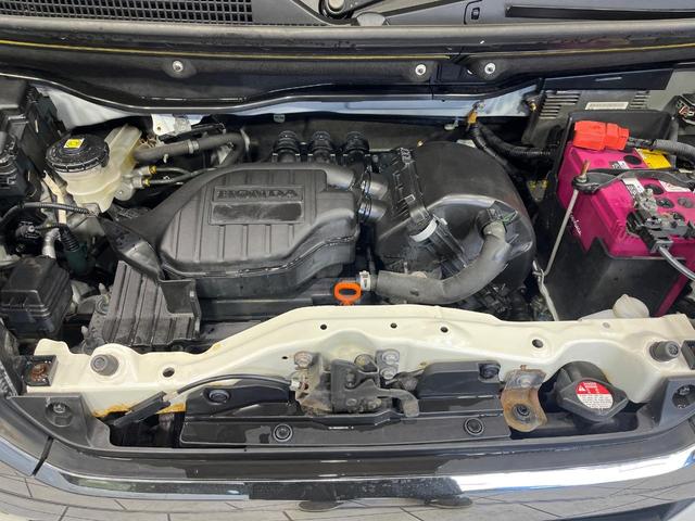 Ｎ－ＢＯＸカスタム Ｇ　ＳＳパッケージ　４ＷＤ　禁煙車　ＳＤナビ　後席モニター　両側電動スライドドア　スマートキー　ＨＩＤヘッド　オートライト　ステアリングスイッチ　オートエアコン　横滑り防止装置（19枚目）