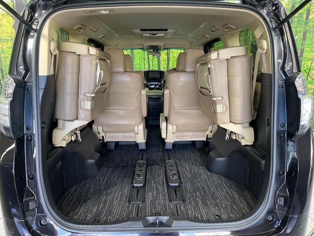 後席を格納すると、これだけの広さが！シーンに合わせたシートアレンジで、大きな荷物も積むことが出来ます♪