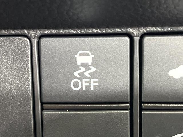 ステップワゴン スパーダ　４ＷＤ　ＳＤナビ　バックカメラ　ホンダセンシング　両側電動スライド　パワーバックドア　アダプティブクルーズ　ＬＥＤヘッド　ＥＴＣ　ドライブレコーダー　シートヒーター　Ｂｌｕｅｔｏｏｔｈ再生　禁煙車（40枚目）