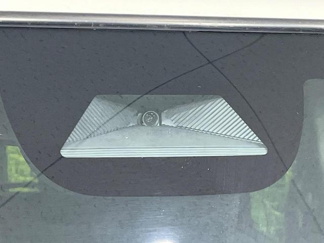 Ｎ－ＢＯＸカスタム ターボ　４ＷＤ　純正９インチナビ　バックカメラ　両側電動スライドドア　ホンダセンシング　アダプティブクルーズ　ＬＥＤヘッド　オートハイビーム　スマートキー　レーンアシスト　シートヒーター　禁煙車（6枚目）