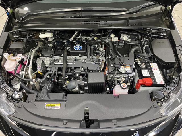 カローラツーリング ハイブリッド　ダブルバイビー　４ＷＤ　禁煙車　純正１０．５インチナビ　バックカメラ　セーフティセンス　レーダークルーズ　ＥＴＣ２．０　Ｂｌｕｅｔｏｏｔｈ再生　ＬＥＤヘッド　オートハイビーム　ステアリングスイッチ（19枚目）