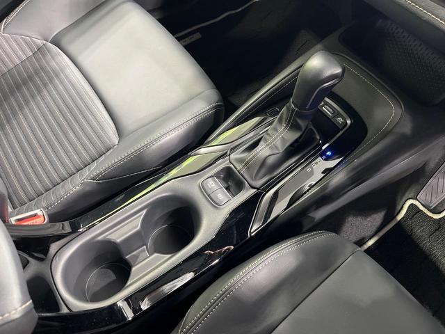 カローラツーリング ハイブリッド　ダブルバイビー　４ＷＤ　禁煙車　純正１０．５インチナビ　バックカメラ　セーフティセンス　レーダークルーズ　ＥＴＣ２．０　Ｂｌｕｅｔｏｏｔｈ再生　ＬＥＤヘッド　オートハイビーム　ステアリングスイッチ（32枚目）