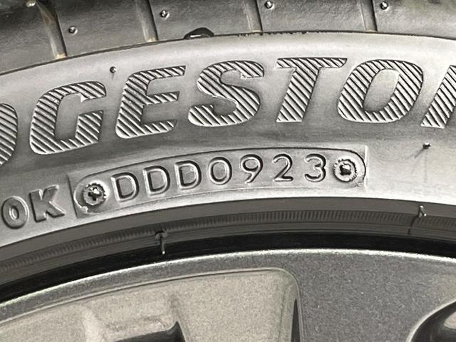 カローラツーリング ハイブリッド　ダブルバイビー　４ＷＤ　禁煙車　純正１０．５インチナビ　バックカメラ　セーフティセンス　レーダークルーズ　ＥＴＣ２．０　Ｂｌｕｅｔｏｏｔｈ再生　ＬＥＤヘッド　オートハイビーム　ステアリングスイッチ（52枚目）