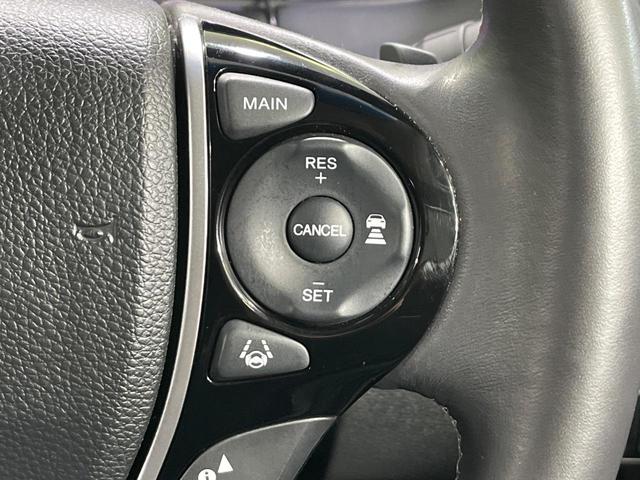 オデッセイ アブソルート・Ｘホンダセンシング　４ＷＤ　禁煙車　純正８型インターナビ　両側電動スライドドア　衝突軽減装置　アダプティブクルーズ　ＬＥＤヘッド　ドライブレコーダー　パワーシート　アイドリングストップ　スマートキー　オートエアコン（6枚目）