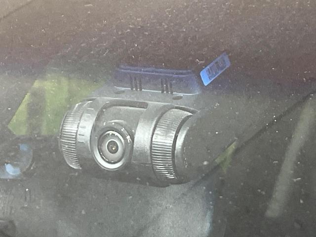 オデッセイ アブソルート・Ｘホンダセンシング　４ＷＤ　禁煙車　純正８型インターナビ　両側電動スライドドア　衝突軽減装置　アダプティブクルーズ　ＬＥＤヘッド　ドライブレコーダー　パワーシート　アイドリングストップ　スマートキー　オートエアコン（8枚目）