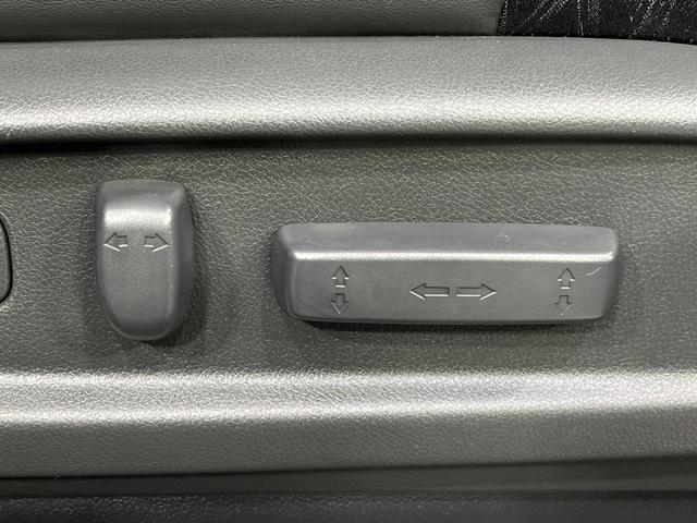 オデッセイ アブソルート・Ｘホンダセンシング　４ＷＤ　禁煙車　純正８型インターナビ　両側電動スライドドア　衝突軽減装置　アダプティブクルーズ　ＬＥＤヘッド　ドライブレコーダー　パワーシート　アイドリングストップ　スマートキー　オートエアコン（41枚目）