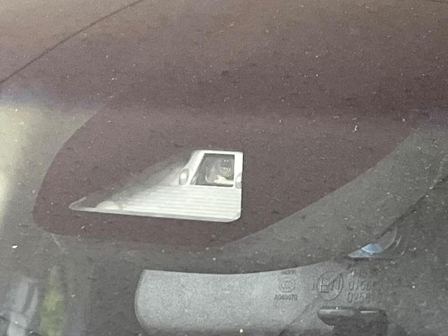 オデッセイ アブソルート・Ｘホンダセンシング　４ＷＤ　禁煙車　純正８型インターナビ　両側電動スライドドア　衝突軽減装置　アダプティブクルーズ　ＬＥＤヘッド　ドライブレコーダー　パワーシート　アイドリングストップ　スマートキー　オートエアコン（42枚目）