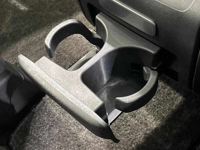 オデッセイ アブソルート・Ｘホンダセンシング　４ＷＤ　禁煙車　純正８型インターナビ　両側電動スライドドア　衝突軽減装置　アダプティブクルーズ　ＬＥＤヘッド　ドライブレコーダー　パワーシート　アイドリングストップ　スマートキー　オートエアコン（62枚目）