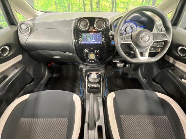 ノート ｅ－パワー　Ｘ　ＦＯＵＲ　４ＷＤ　純正ナビ　バックカメラ　エマージェンシーブレーキ　禁煙車　ドラレコ　コーナーセンサー　スマートキー　ＥＴＣ　車線逸脱警報　オートライト　１６インチＡＷ　Ｂｌｕｅｔｏｏｔｈ再生（2枚目）
