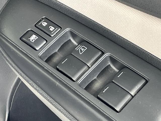 ノート ｅ－パワー　Ｘ　ＦＯＵＲ　４ＷＤ　純正ナビ　バックカメラ　エマージェンシーブレーキ　禁煙車　ドラレコ　コーナーセンサー　スマートキー　ＥＴＣ　車線逸脱警報　オートライト　１６インチＡＷ　Ｂｌｕｅｔｏｏｔｈ再生（37枚目）