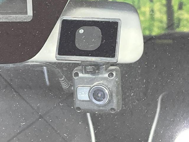 ハスラー Ｘ　４ＷＤ　禁煙車　ＳＤナビ　レーダーブレーキサポート　ドライブレコーダー　ＥＴＣ　シートヒーター　スマートキー　オートエアコン　オートライト　ＨＩＤヘッドランプ　革巻きステアリング　シートリフター（5枚目）