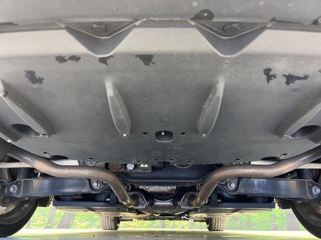 ＩＳ ＩＳ３００ｈ　バージョンＬ　４ＷＤ　純正１０型ナビ　寒冷地仕様　セーフティシステム　ブラインドスポットモニター　クリアランスソナー　ステアリングヒーター　純正１８インチアルミ　シートヒーター　シートベンチレーション　禁煙車（19枚目）