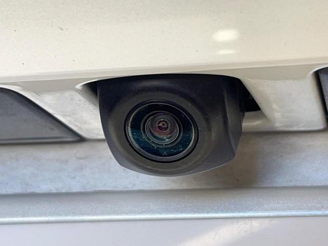 ＩＳ ＩＳ３００ｈ　バージョンＬ　４ＷＤ　純正１０型ナビ　寒冷地仕様　セーフティシステム　ブラインドスポットモニター　クリアランスソナー　ステアリングヒーター　純正１８インチアルミ　シートヒーター　シートベンチレーション　禁煙車（23枚目）