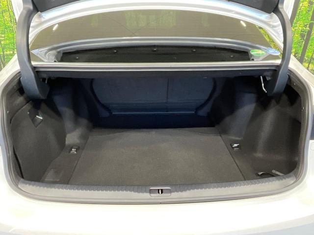 ＩＳ ＩＳ３００ｈ　バージョンＬ　４ＷＤ　純正１０型ナビ　寒冷地仕様　セーフティシステム　ブラインドスポットモニター　クリアランスソナー　ステアリングヒーター　純正１８インチアルミ　シートヒーター　シートベンチレーション　禁煙車（24枚目）