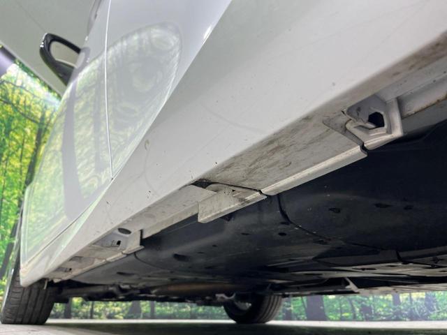 ＩＳ ＩＳ３００ｈ　バージョンＬ　４ＷＤ　純正１０型ナビ　寒冷地仕様　セーフティシステム　ブラインドスポットモニター　クリアランスソナー　ステアリングヒーター　純正１８インチアルミ　シートヒーター　シートベンチレーション　禁煙車（27枚目）