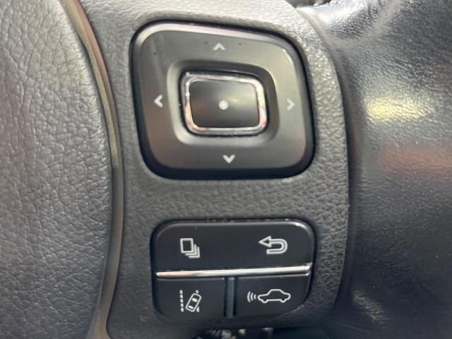 ＩＳ ＩＳ３００ｈ　バージョンＬ　４ＷＤ　純正１０型ナビ　寒冷地仕様　セーフティシステム　ブラインドスポットモニター　クリアランスソナー　ステアリングヒーター　純正１８インチアルミ　シートヒーター　シートベンチレーション　禁煙車（35枚目）