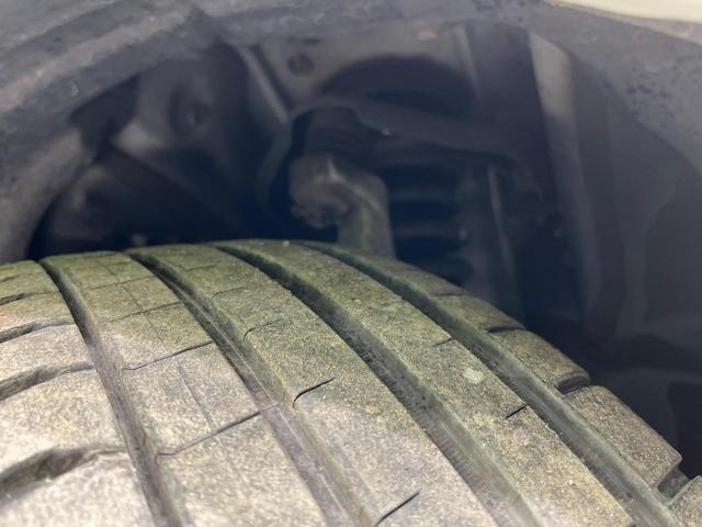 ＩＳ ＩＳ３００ｈ　バージョンＬ　４ＷＤ　純正１０型ナビ　寒冷地仕様　セーフティシステム　ブラインドスポットモニター　クリアランスソナー　ステアリングヒーター　純正１８インチアルミ　シートヒーター　シートベンチレーション　禁煙車（64枚目）