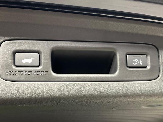 ＺＲ－Ｖ ｅ：ＨＥＶ　Ｚ　４ＷＤ　全周囲カメラ　ＢＯＳＥサウンドシステム　純正９型ホンダコネクトナビ　アダプティブクルーズ　マルーン革シート　ステアリングヒーター　メモリ機能付パワーシート　電動リアゲート　前席シートヒーター（9枚目）