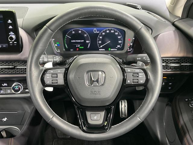ＺＲ－Ｖ ｅ：ＨＥＶ　Ｚ　４ＷＤ　全周囲カメラ　ＢＯＳＥサウンドシステム　純正９型ホンダコネクトナビ　アダプティブクルーズ　マルーン革シート　ステアリングヒーター　メモリ機能付パワーシート　電動リアゲート　前席シートヒーター（13枚目）