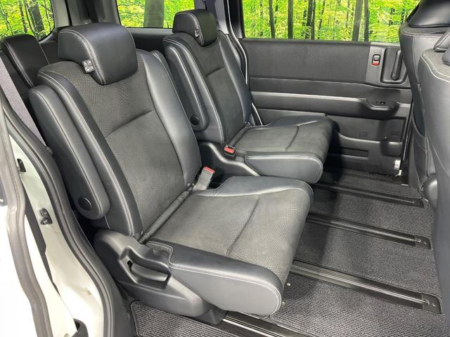 ステップワゴンスパーダ Ｚ　クールスピリット　４ＷＤ　純正９型ナビ　両側電動ドア　後席モニター　バックカメラ　寒冷地仕様　禁煙車　ハーフレザーシート　ドラレコ　スマートキー　ＨＩＤヘッド　ビルトインＥＴＣ　クルコン　純正１６インチアルミ（10枚目）