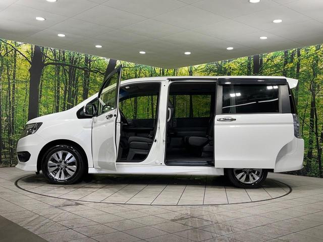 ステップワゴンスパーダ Ｚ　クールスピリット　４ＷＤ　純正９型ナビ　両側電動ドア　後席モニター　バックカメラ　寒冷地仕様　禁煙車　ハーフレザーシート　ドラレコ　スマートキー　ＨＩＤヘッド　ビルトインＥＴＣ　クルコン　純正１６インチアルミ（30枚目）