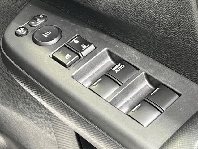 ステップワゴンスパーダ Ｚ　クールスピリット　４ＷＤ　純正９型ナビ　両側電動ドア　後席モニター　バックカメラ　寒冷地仕様　禁煙車　ハーフレザーシート　ドラレコ　スマートキー　ＨＩＤヘッド　ビルトインＥＴＣ　クルコン　純正１６インチアルミ（40枚目）