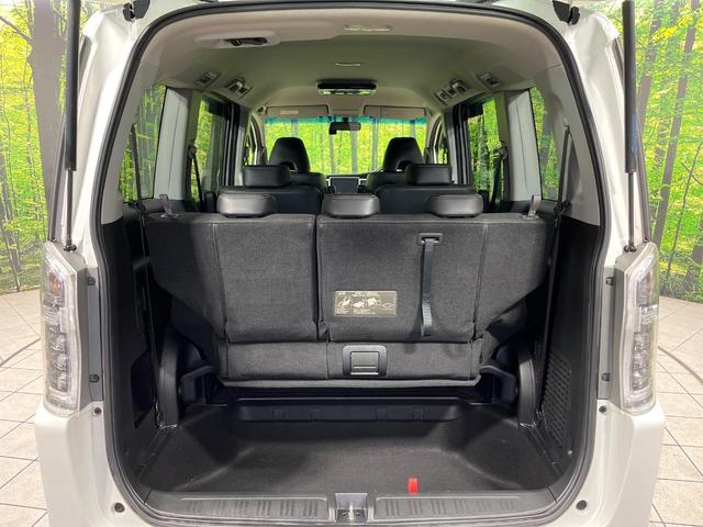 ステップワゴンスパーダ Ｚ　クールスピリット　４ＷＤ　純正９型ナビ　両側電動ドア　後席モニター　バックカメラ　寒冷地仕様　禁煙車　ハーフレザーシート　ドラレコ　スマートキー　ＨＩＤヘッド　ビルトインＥＴＣ　クルコン　純正１６インチアルミ（50枚目）