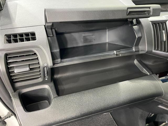 ステップワゴンスパーダ Ｚ　クールスピリット　４ＷＤ　純正９型ナビ　両側電動ドア　後席モニター　バックカメラ　寒冷地仕様　禁煙車　ハーフレザーシート　ドラレコ　スマートキー　ＨＩＤヘッド　ビルトインＥＴＣ　クルコン　純正１６インチアルミ（54枚目）