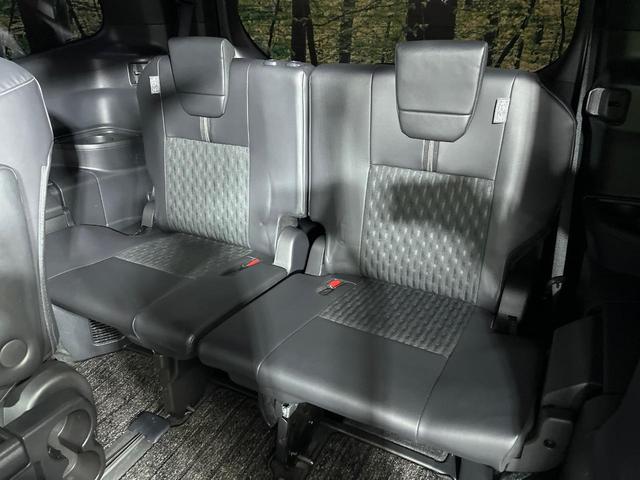 ノア ハイブリッドS-Z 4WD 純正10.5インチナビ フリップダウンモニター 全方位カメラ ユニバーサルステップ BSM デジタルインナーミラー 寒冷地仕様 両側電動スライド パワーバックドア シートヒーター 禁煙車(11枚目)