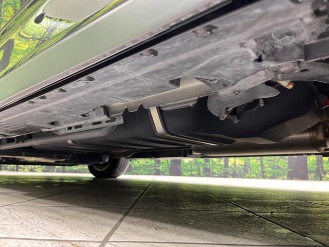 ノア ハイブリッドS-Z 4WD 純正10.5インチナビ フリップダウンモニター 全方位カメラ ユニバーサルステップ BSM デジタルインナーミラー 寒冷地仕様 両側電動スライド パワーバックドア シートヒーター 禁煙車(22枚目)