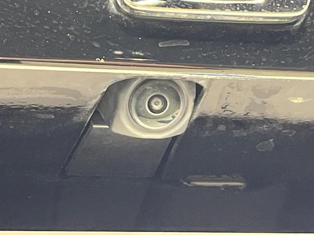 ノア ハイブリッドS-Z 4WD 純正10.5インチナビ フリップダウンモニター 全方位カメラ ユニバーサルステップ BSM デジタルインナーミラー 寒冷地仕様 両側電動スライド パワーバックドア シートヒーター 禁煙車(45枚目)