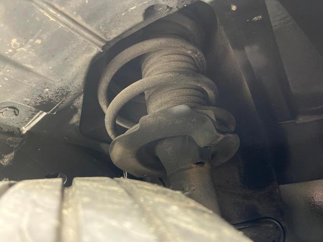 セレナ ハイウェイスターV 4WD 9インチナビ セーフティパックA プロパイロット 全方位カメラ 両側電動スライドドア エマージェンシーブレーキ デジタルミラー LEDヘッド ETC コーナーセンサー 禁煙車(21枚目)