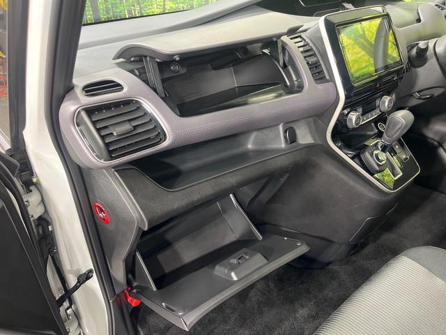 セレナ ハイウェイスターV 4WD 9インチナビ セーフティパックA プロパイロット 全方位カメラ 両側電動スライドドア エマージェンシーブレーキ デジタルミラー LEDヘッド ETC コーナーセンサー 禁煙車(39枚目)