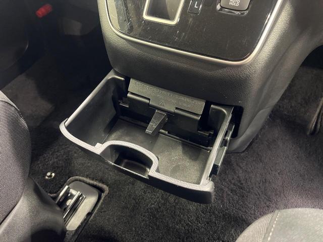 セレナ ハイウェイスターV 4WD 9インチナビ セーフティパックA プロパイロット 全方位カメラ 両側電動スライドドア エマージェンシーブレーキ デジタルミラー LEDヘッド ETC コーナーセンサー 禁煙車(45枚目)