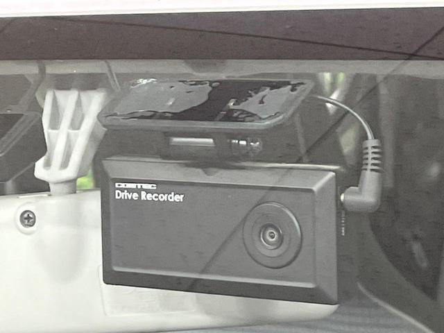 アルト F 4WD 5MT LEDヘッドライト シートヒーター ドラレコ ETC CD 横滑り防止機能 キーレスエントリー(4枚目)