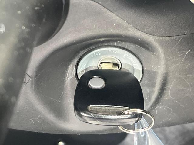 アルト F 4WD 5MT LEDヘッドライト シートヒーター ドラレコ ETC CD 横滑り防止機能 キーレスエントリー(8枚目)