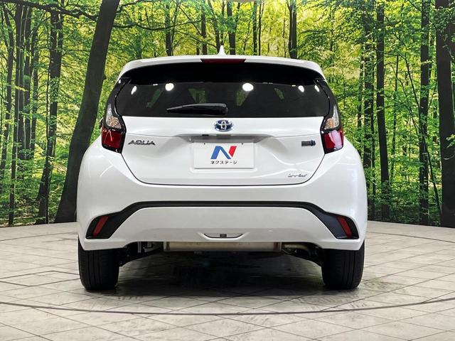 アクア Ｘ　４ＷＤ　純正ディスプレイオーディオ　セーフティーセンス　レーダークルーズ　禁煙車　スマートキー　ＬＥＤヘッド　ビルトインＥＴＣ　オートハイビーム　車線逸脱警報　オートライト　オートエアコン（15枚目）