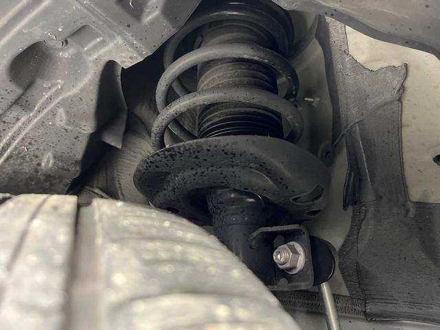 アクア Ｘ　４ＷＤ　純正ディスプレイオーディオ　セーフティーセンス　レーダークルーズ　禁煙車　スマートキー　ＬＥＤヘッド　ビルトインＥＴＣ　オートハイビーム　車線逸脱警報　オートライト　オートエアコン（20枚目）