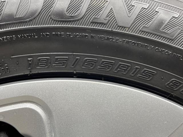 アクア Ｘ　４ＷＤ　純正ディスプレイオーディオ　セーフティーセンス　レーダークルーズ　禁煙車　スマートキー　ＬＥＤヘッド　ビルトインＥＴＣ　オートハイビーム　車線逸脱警報　オートライト　オートエアコン（53枚目）