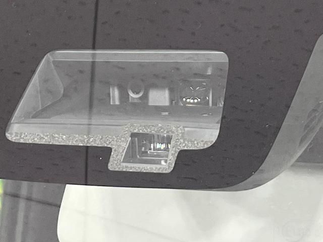 ジムニー ＸＣ　４ＷＤ　ＳＤナビ　セーフティサポート　禁煙車　クルコン　シートヒーター　ドライブレコーダー　ＥＴＣ　スマートキー　ＬＥＤヘッド　オートマチックハイビーム　オートライト　オートエアコン　ＤＶＤ再生（4枚目）