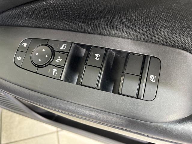 ノート Ｘ　ＦＯＵＲ　４ＷＤ　ＳＤナビ　バックカメラ　エマージェンシーブレーキ　禁煙車　ドラレコ　ＥＴＣ　シートヒーター　ステアリングヒーター　オートマチックハイビーム　オートライト　オートエアコン（52枚目）