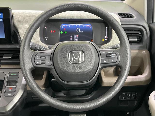 フリード エアー　４ＷＤ　登録済未使用車　純正８インチディスプレイオーディオ　ホンダセンシング　両側電動スライドドア　バックカメラ　アダプティブクルーズ　コーナーセンサー　スマートキー　ＬＥＤヘッド（13枚目）