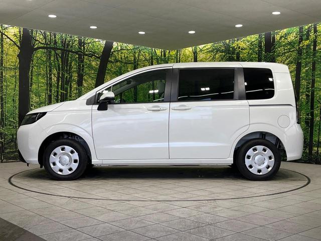 フリード エアー　４ＷＤ　登録済未使用車　純正８インチディスプレイオーディオ　ホンダセンシング　両側電動スライドドア　バックカメラ　アダプティブクルーズ　コーナーセンサー　スマートキー　ＬＥＤヘッド（38枚目）