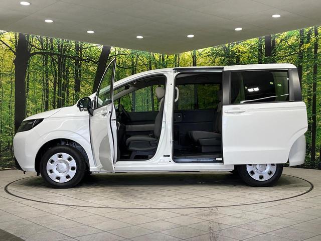 フリード エアー　４ＷＤ　登録済未使用車　純正８インチディスプレイオーディオ　ホンダセンシング　両側電動スライドドア　バックカメラ　アダプティブクルーズ　コーナーセンサー　スマートキー　ＬＥＤヘッド（40枚目）