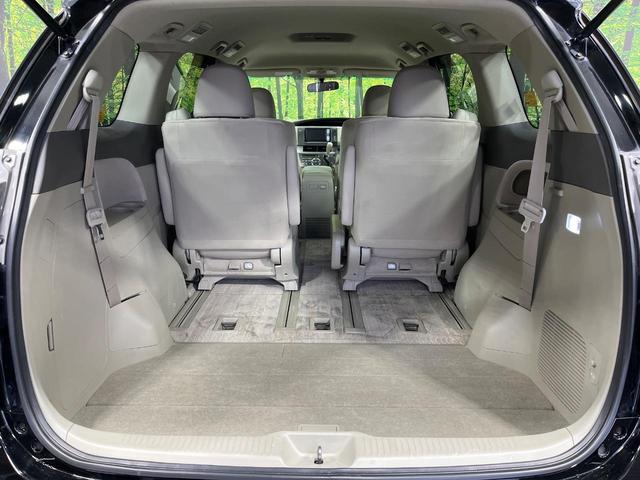 エスティマハイブリッド Ｘ　４ＷＤ　純正ナビ　両側電動ドア　バックカメラ　スマートキー　ＨＩＤヘッド　クルコン　純正１７インチアルミ　オートライト　オートエアコン　Ｂｌｕｅｔｏｏｔｈ　フルセグ　ＨＩＤフォグ（11枚目）