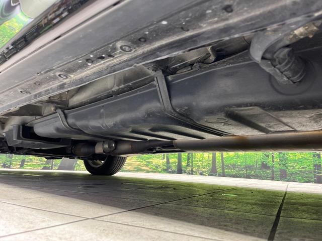 エスティマハイブリッド Ｘ　４ＷＤ　純正ナビ　両側電動ドア　バックカメラ　スマートキー　ＨＩＤヘッド　クルコン　純正１７インチアルミ　オートライト　オートエアコン　Ｂｌｕｅｔｏｏｔｈ　フルセグ　ＨＩＤフォグ（23枚目）