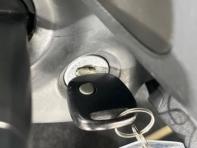 ジムニー ランドベンチャー　４ＷＤ　ＳＤナビ　ターボ　ＬＥＤヘッド　ドラレコ　ＥＴＣ　シートヒーター　純正１６インチアルミ　Ｂｌｕｅｔｏｏｔｈ　フルセグ　キーレスエントリー　電動格納ミラー（8枚目）