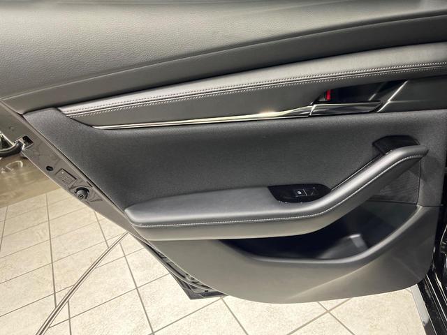 ＭＡＺＤＡ３セダン １５Ｓ　ツーリング　４ＷＤ　マツダコネクトナビ　全周囲カメラ　レーダークルーズ　コーナーセンサー　スマートキー　ＬＥＤヘッド　ビルトインＥＴＣ　純正１８インチアルミ　オートハイビーム　オートライト　デュアルエアコン（47枚目）