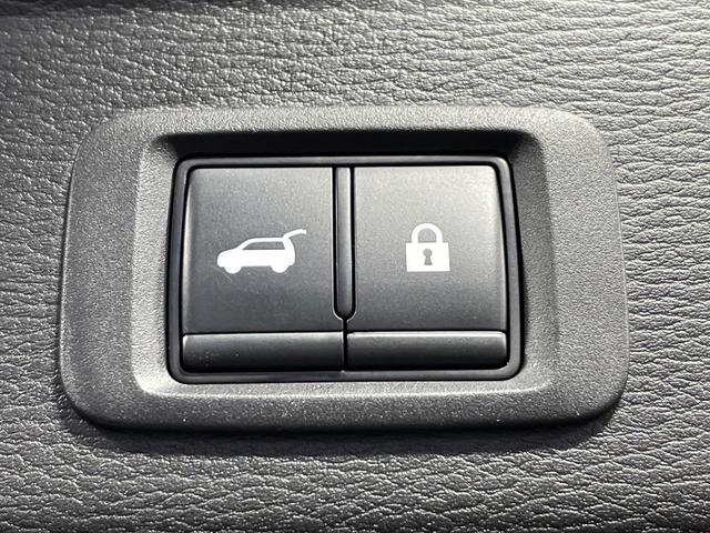 アウトランダーＰＨＥＶ ブラックエディション　４ＷＤ　マルチアラウンドモニタ　ｅ－Ａｓｓｉｓｔ　マイパイロット　禁煙車　電動リアゲート　ハーフレザーシート　前席シートヒーター　ドラレコ　ＥＴＣ　コーナーセンサー　スマートキー　ＬＥＤヘッド（28枚目）